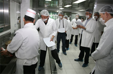 萬(wàn)康團(tuán)膳是如何加強(qiáng)對(duì)食堂員工的管理 萬(wàn)康團(tuán)膳是如何加強(qiáng)對(duì)食堂員工的管理